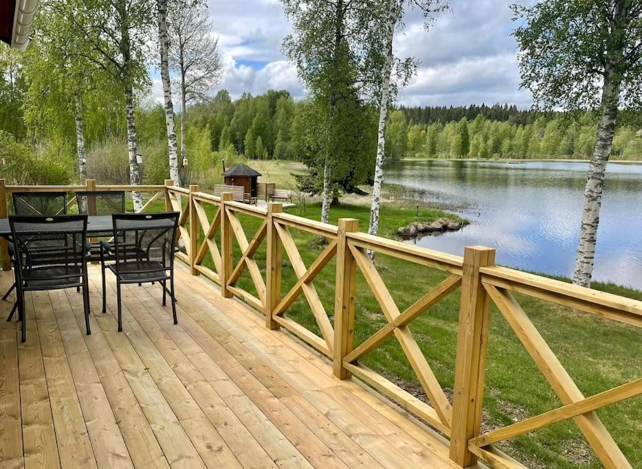 Mysig Stuga Med Sjoetomt, Naera Jaervsoebacken Экстерьер фото